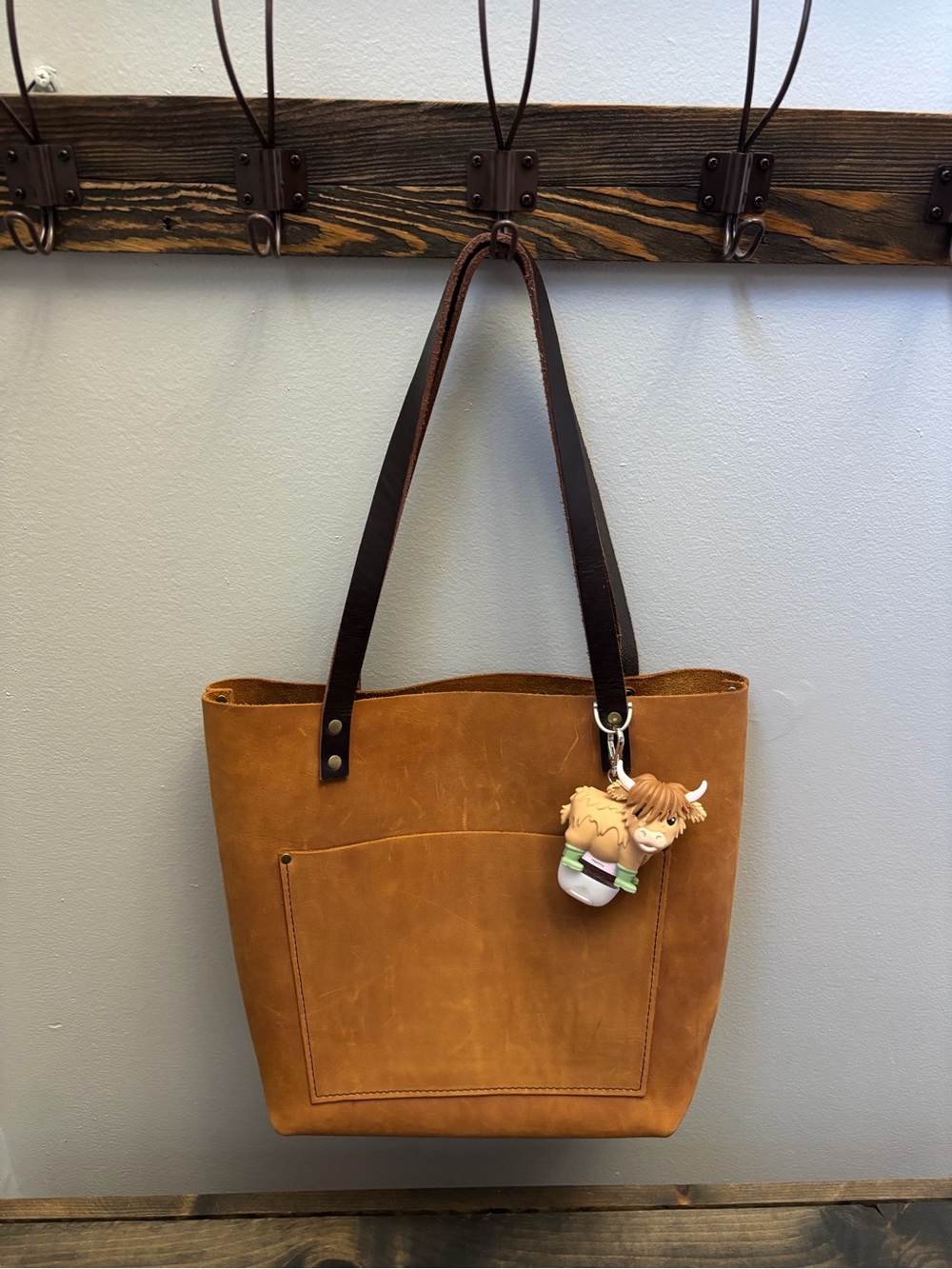 Portland Classic Tan Leather Tote with Dark Brown Straps